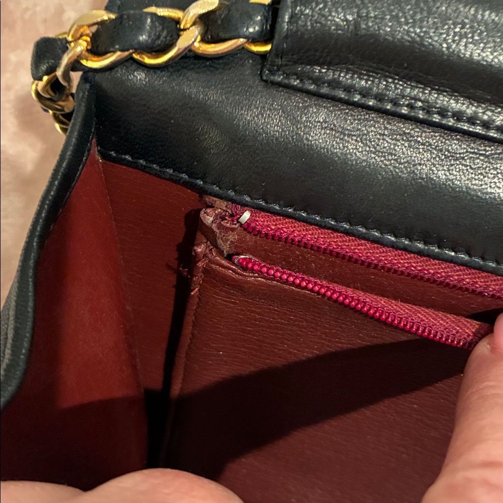 CHANEL Elegant Black Lambskin, Shoulder Bag or Clutch ~ 24K Gold Accent - Picture 15 of 17